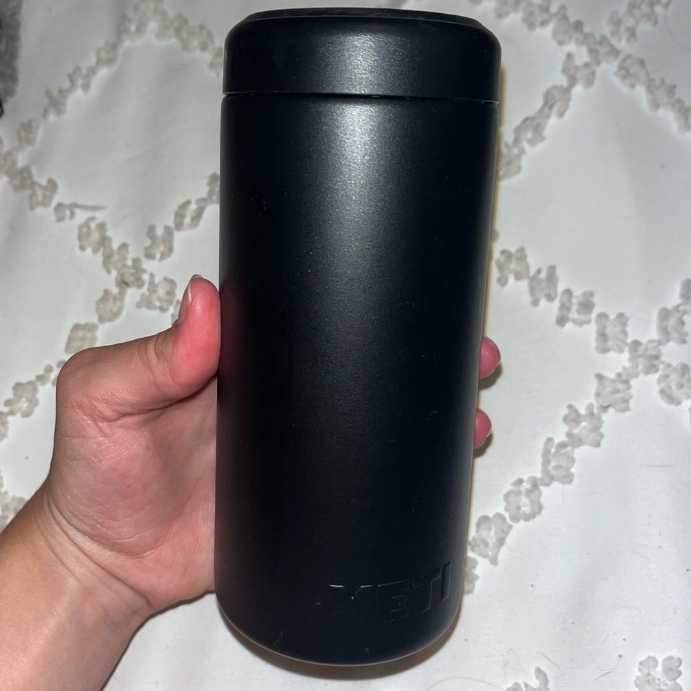 Yeti drink koozie